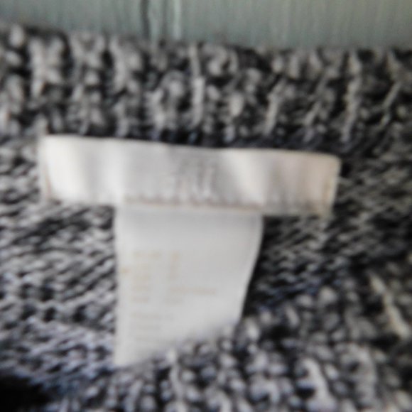 Ribbed High Low Sweater - Picture 11 of 11